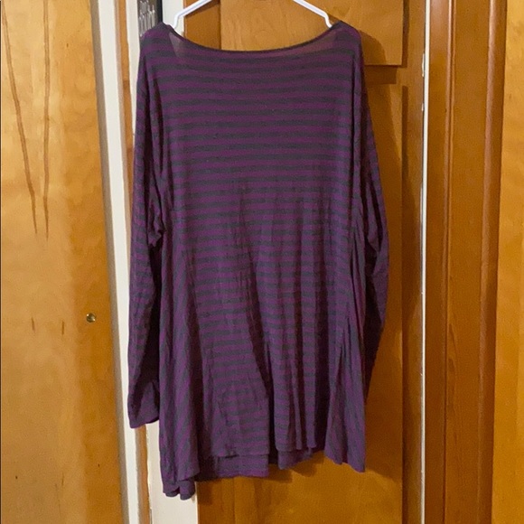 Striped Long Sleeve - Picture 4 of 4